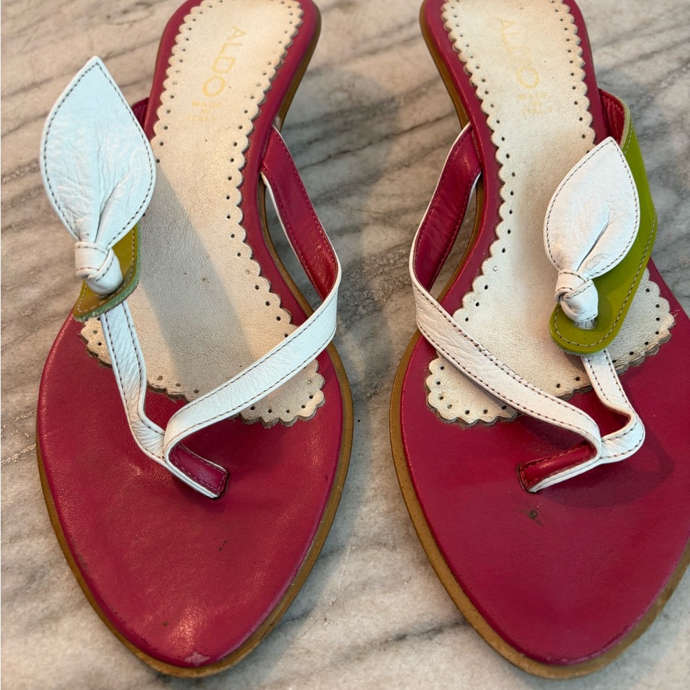 ALDO kitten heel leather sandals white green strap toe leather sandals size 8